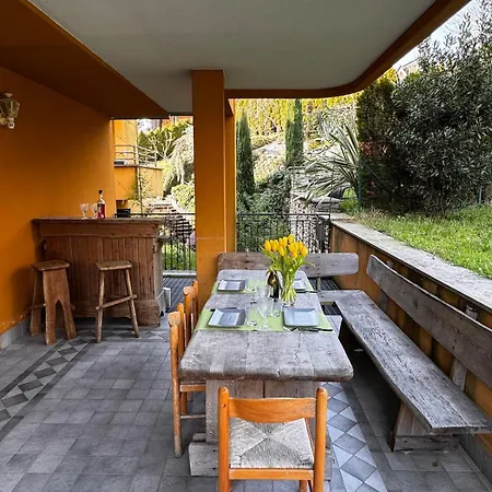 Beautiful With Garden Apartamento